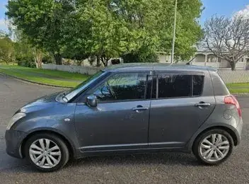 Suzuki Swift 2005 photo 3