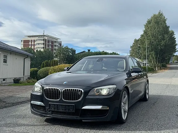 BMW 750I