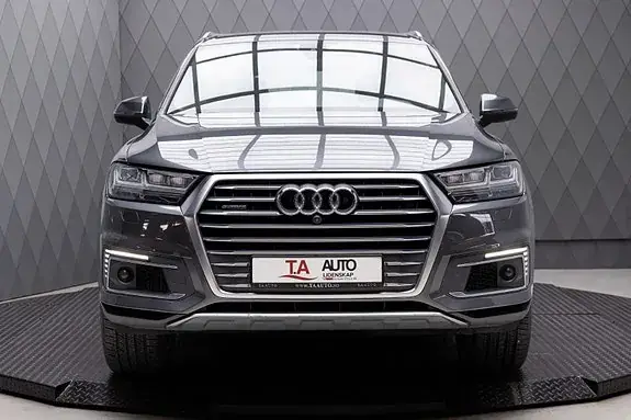 Audi Q7 2017 photo 4
