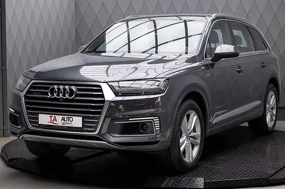 Audi Q7 2017 photo 3