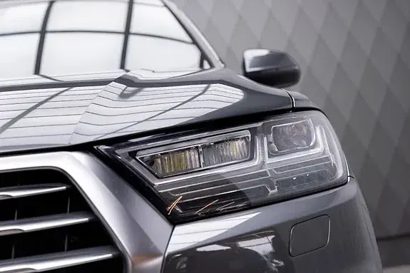Audi Q7 2017 photo 5