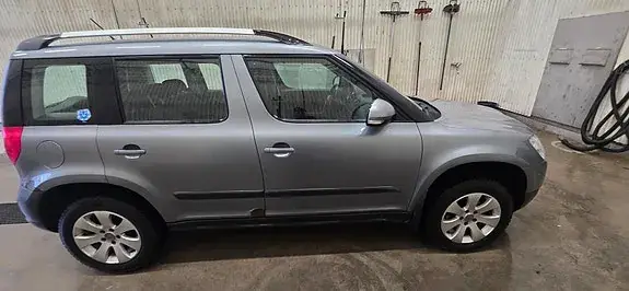 Skoda Yeti 2011 photo 3