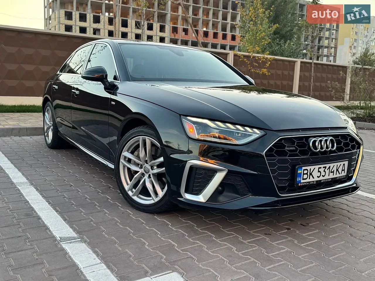 Audi A4 2020 photo 2