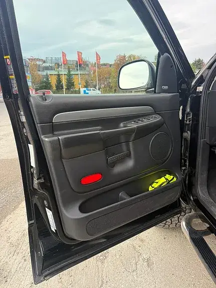 Dodge Ram 3500 2004 photo 5