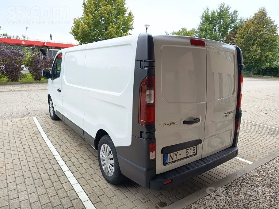 Renault Trafic 2015 photo 4