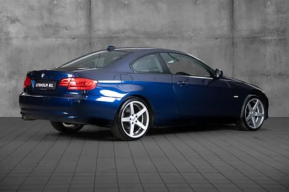 BMW 320D 2012 photo 3