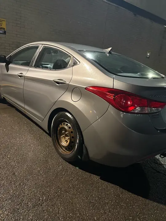 Hyundai Elantra 2013 photo 3
