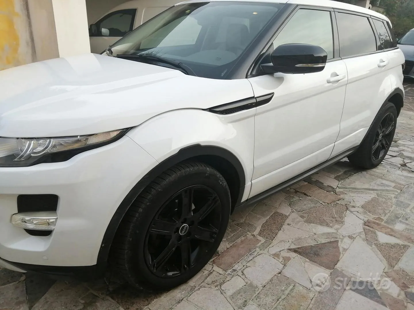 Land Rover Range Rover Evoque 2013 photo 2