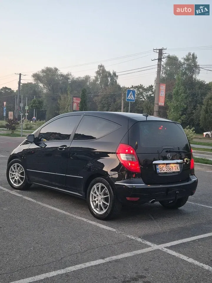 Mercedes-Benz A-Class 2010 photo 4