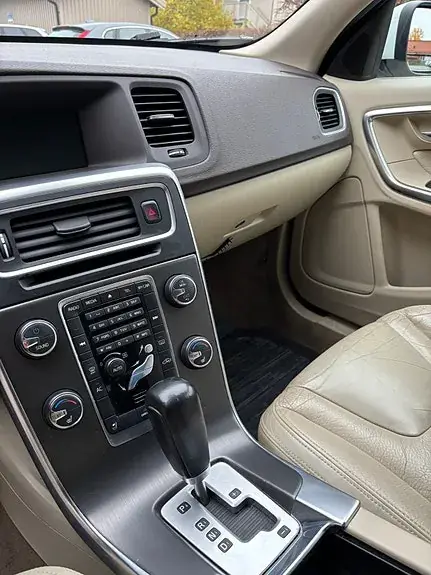 Volvo V60 2012 photo 5
