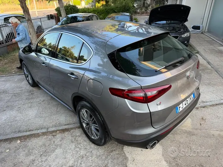 Alfa Romeo Stelvio 2017 photo 4