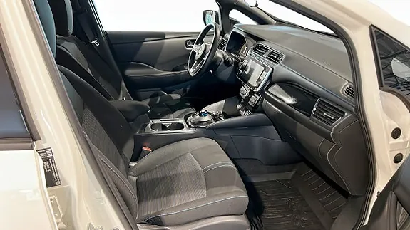 Nissan Leaf 2021 photo 3