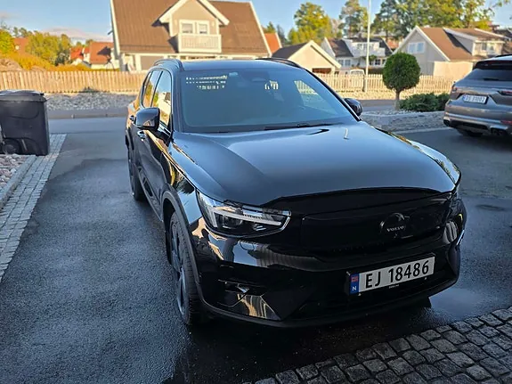 Volvo Ex40 2025 photo 2