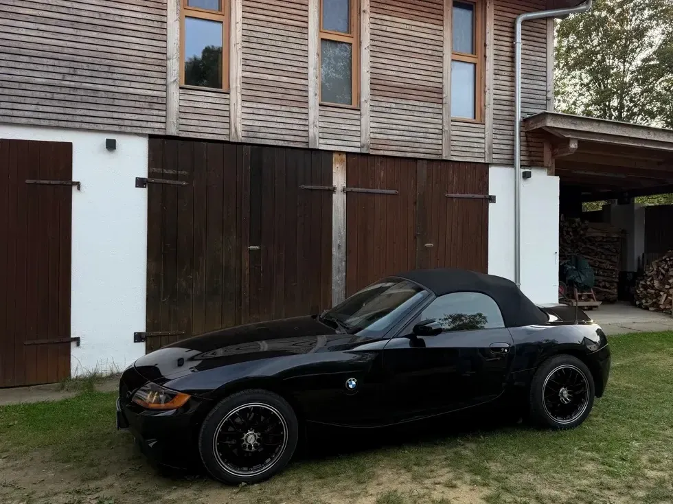 BMW Z4 2005 photo 2