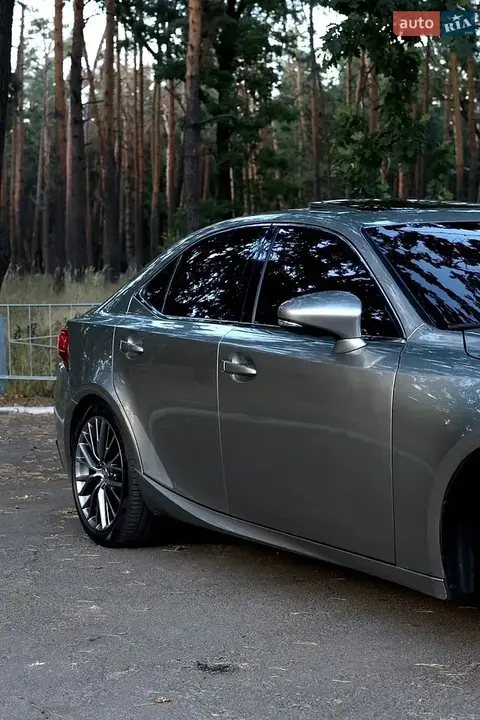 Lexus Is 2015 photo 5