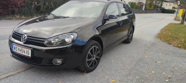 Volkswagen Golf Variant 2010 photo 2