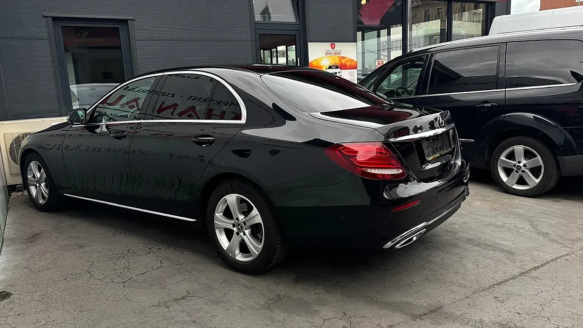 Mercedes-Benz E-Class 2018 photo 3