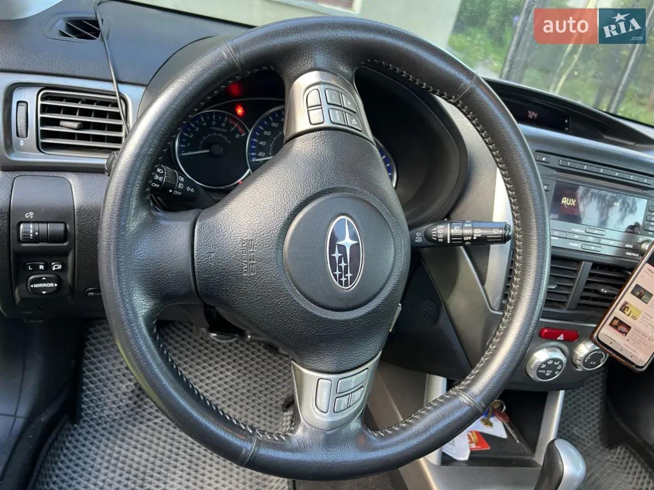 Subaru Forester 2011 photo 2