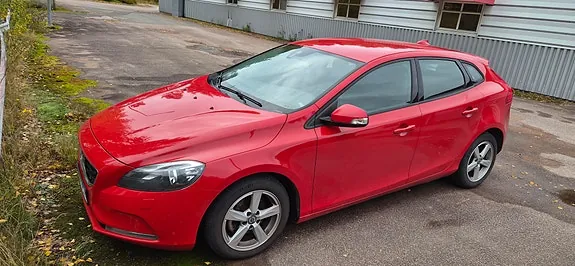 Volvo V40 2015 photo 2