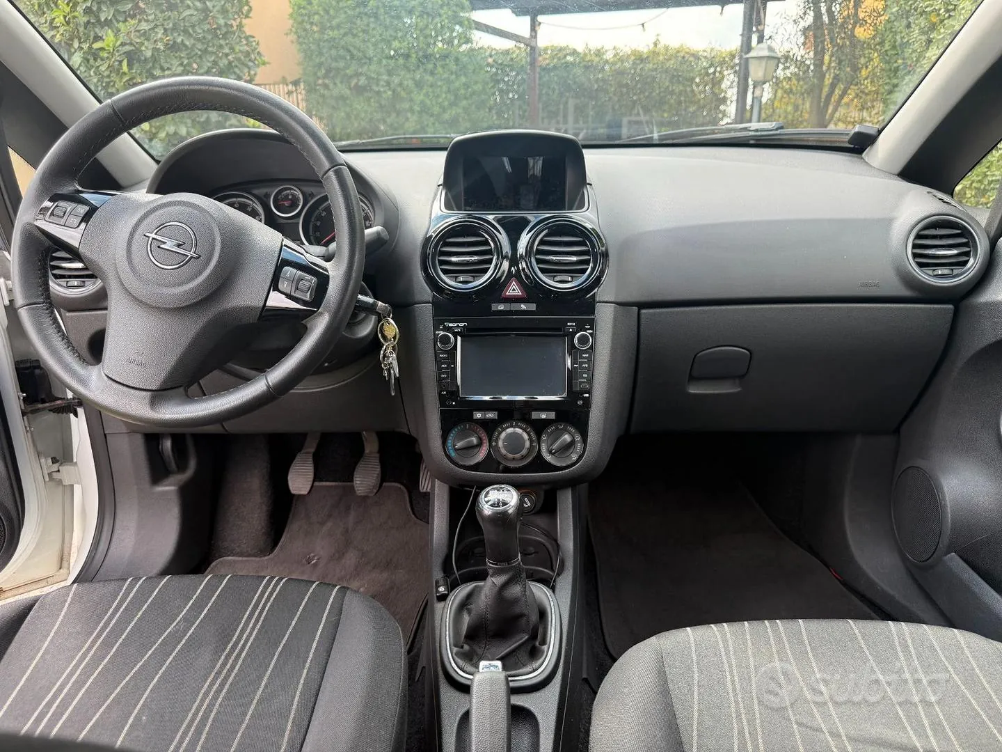 Opel Corsa 2010 photo 5