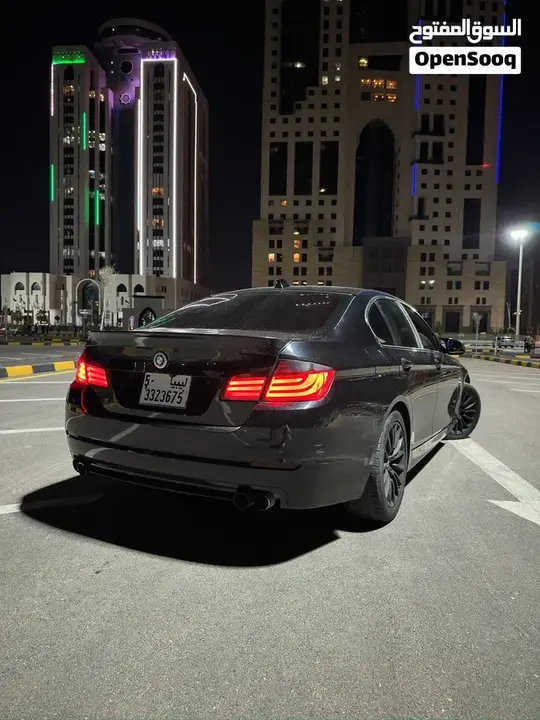 BMW 5 Series 2012 photo 2