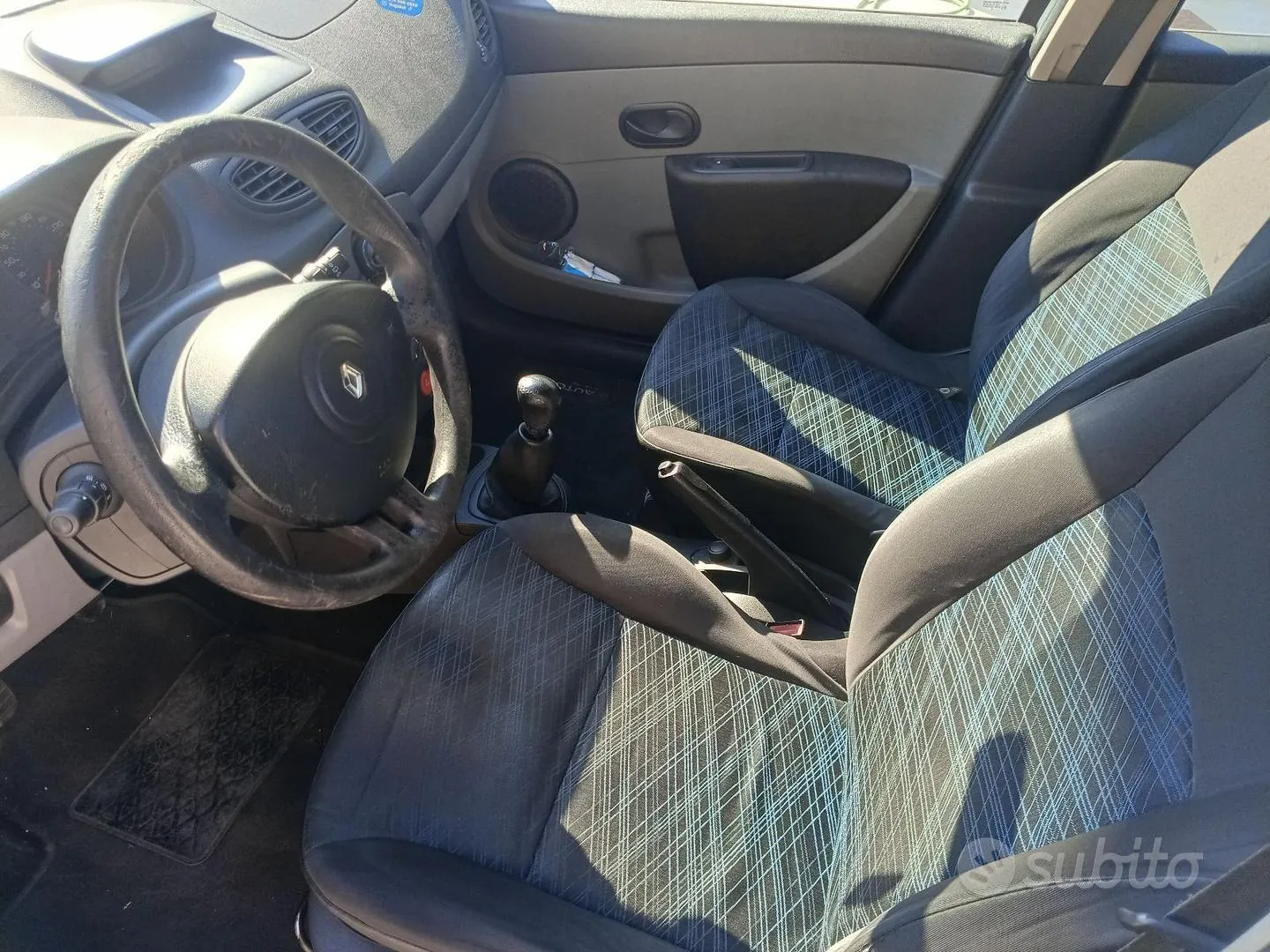 Renault Clio 2006 photo 5