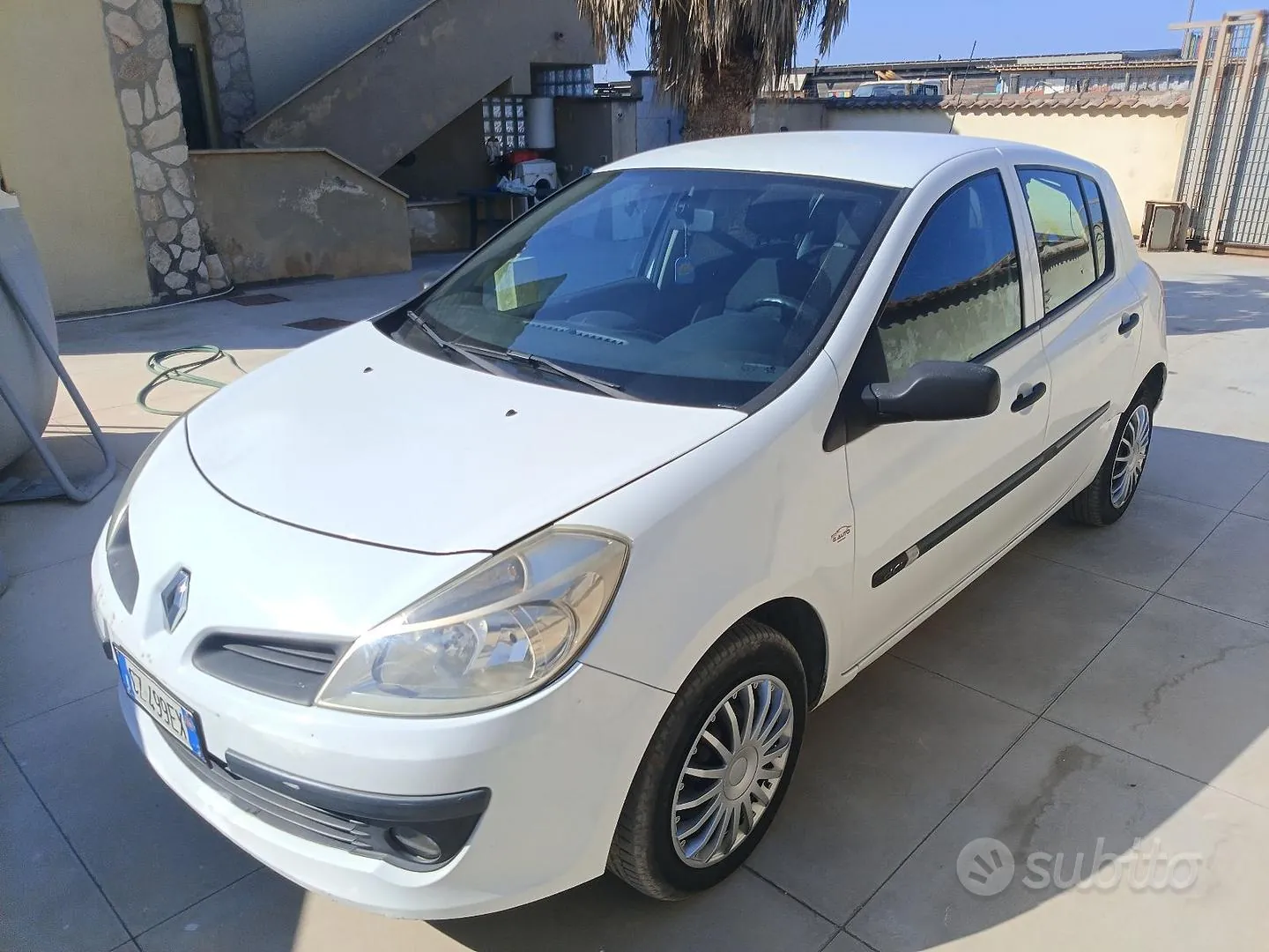 Renault Clio 2006 photo 4
