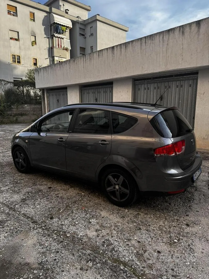 Seat Altea 2014 photo 2