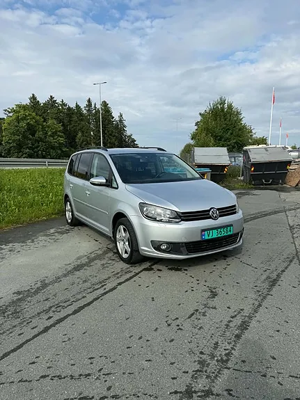 Volkswagen Touran 2014 photo 3