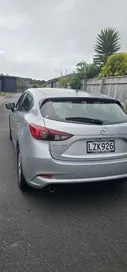 Mazda 3 2019 photo 2