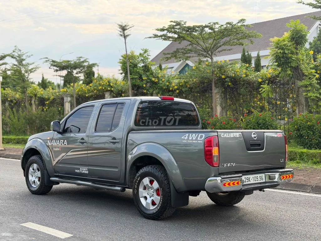 Nissan Navara 2011 photo 4