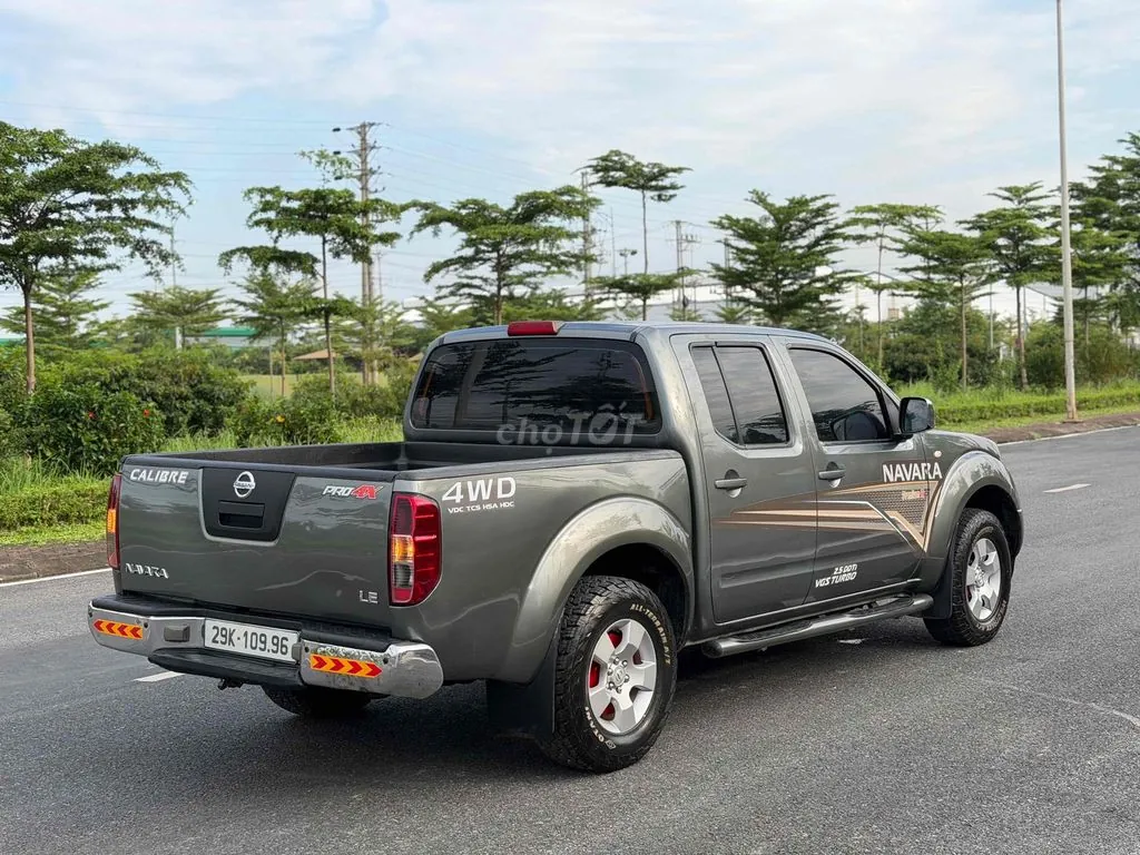 Nissan Navara 2011 photo 5