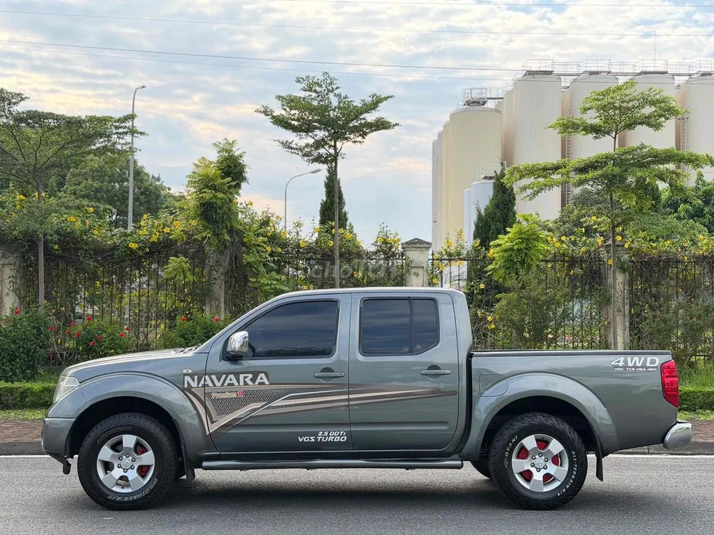 Nissan Navara 2011 photo 3