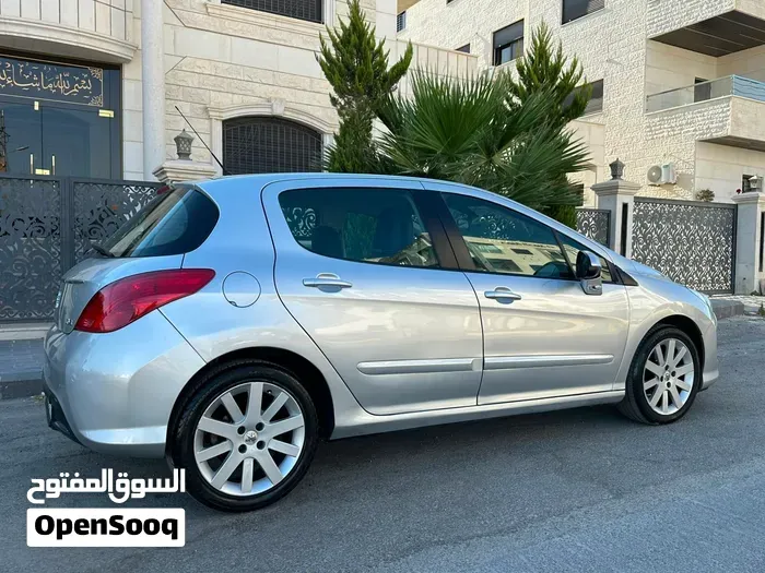 Peugeot 308 2012 photo 3