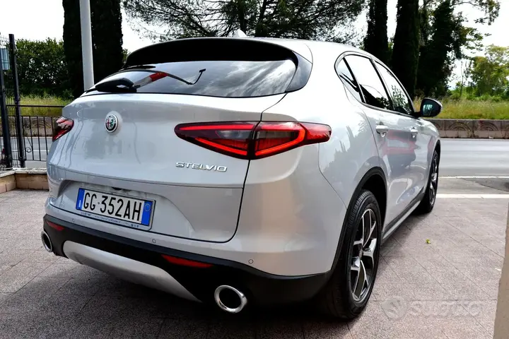 Alfa Romeo Stelvio 2021 photo 5