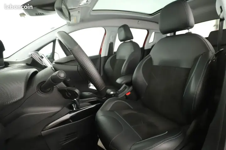 Peugeot 2008 2019 photo 5