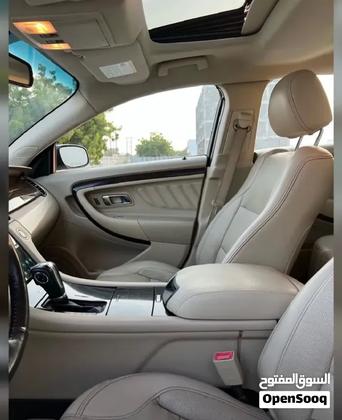 Ford Taurus 2019 photo 2