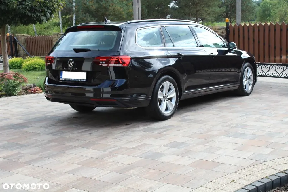 Volkswagen Passat 2021 photo 2