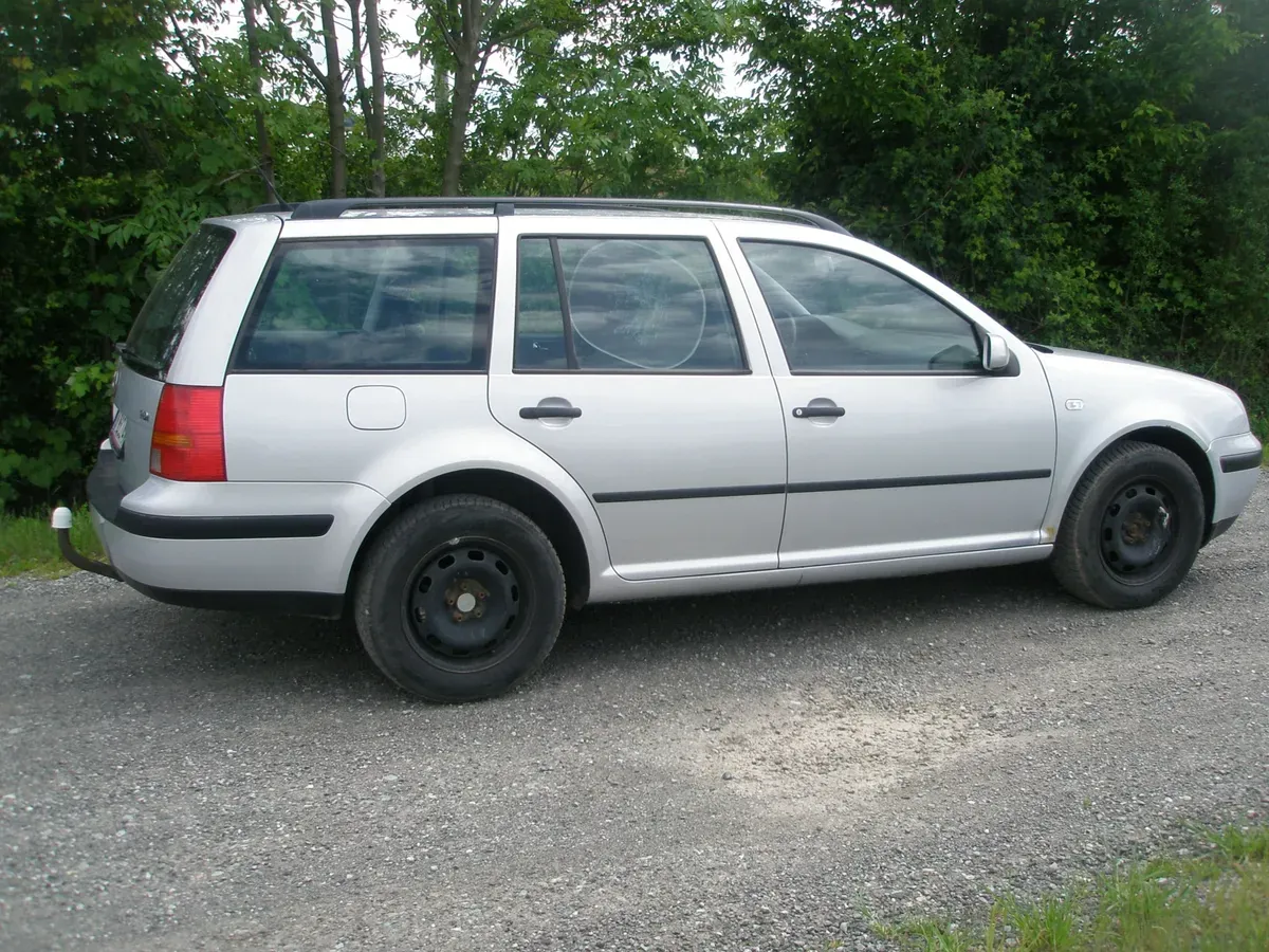 Volkswagen Golf 1999 photo 2
