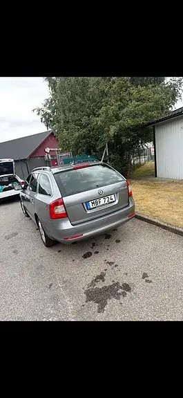 Skoda Octavia 2012 photo 4