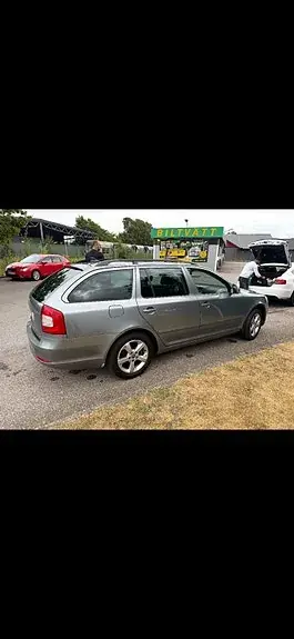 Skoda Octavia 2012 photo 3