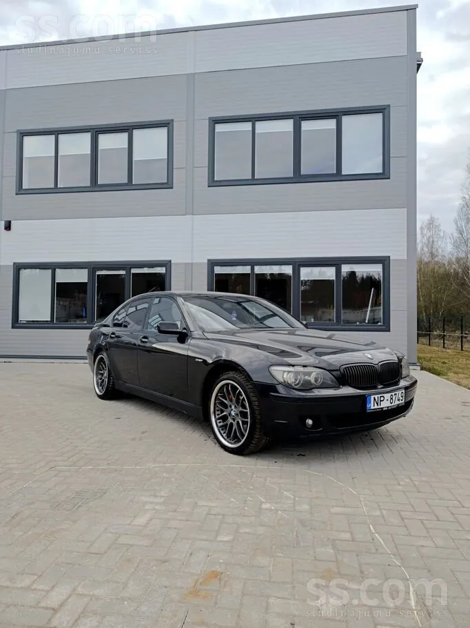 BMW 730D 2005 photo 2