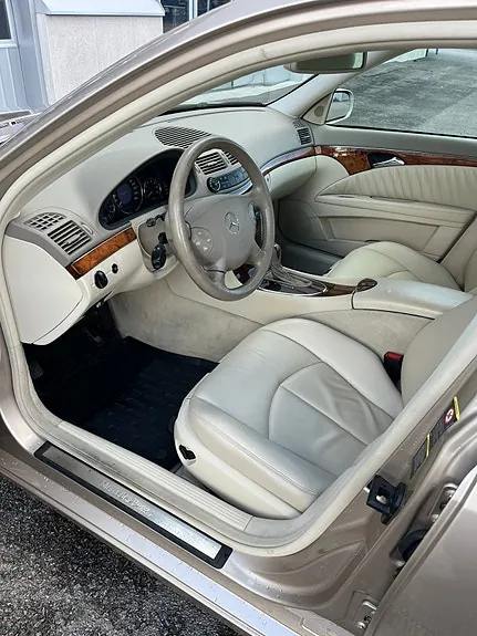 Mercedes-Benz E320 2004 photo 4