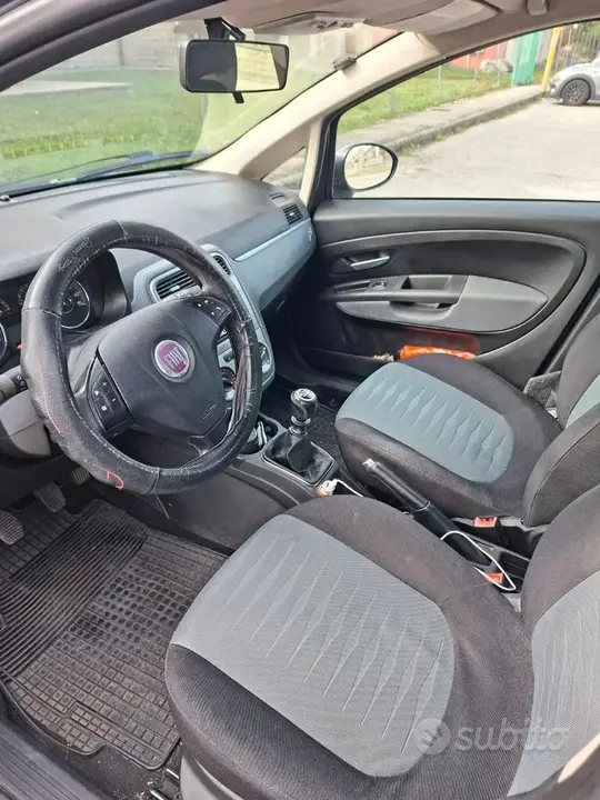 Fiat Grande Punto 2009 photo 5
