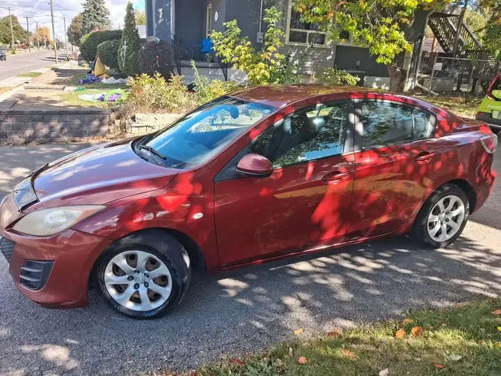 Mazda 3 2010 photo 3