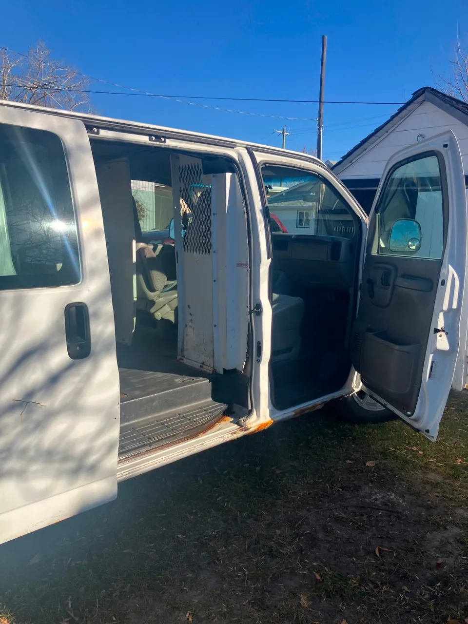 Chevrolet Express 2500 2000 photo 2