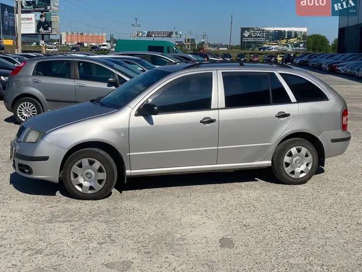 Skoda Fabia 2006 photo 4