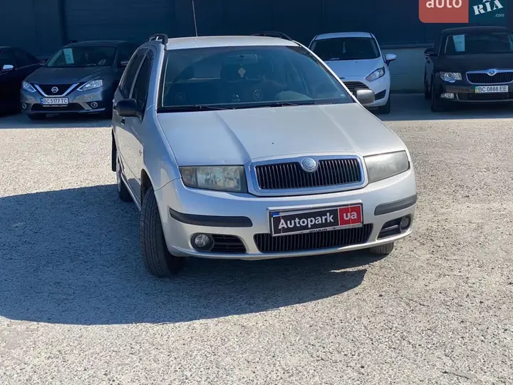 Skoda Fabia 2006 photo 3