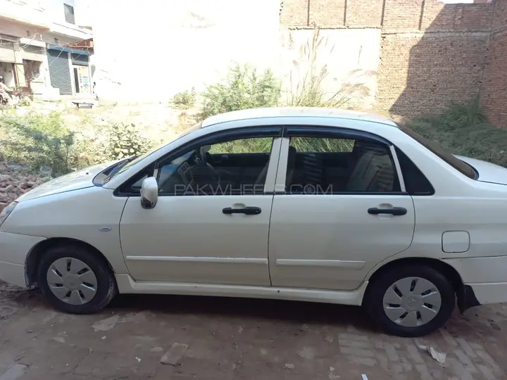 Suzuki Liana