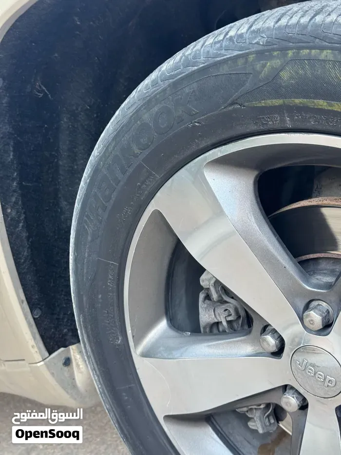 Jeep Grand Cherokee 2014 photo 4